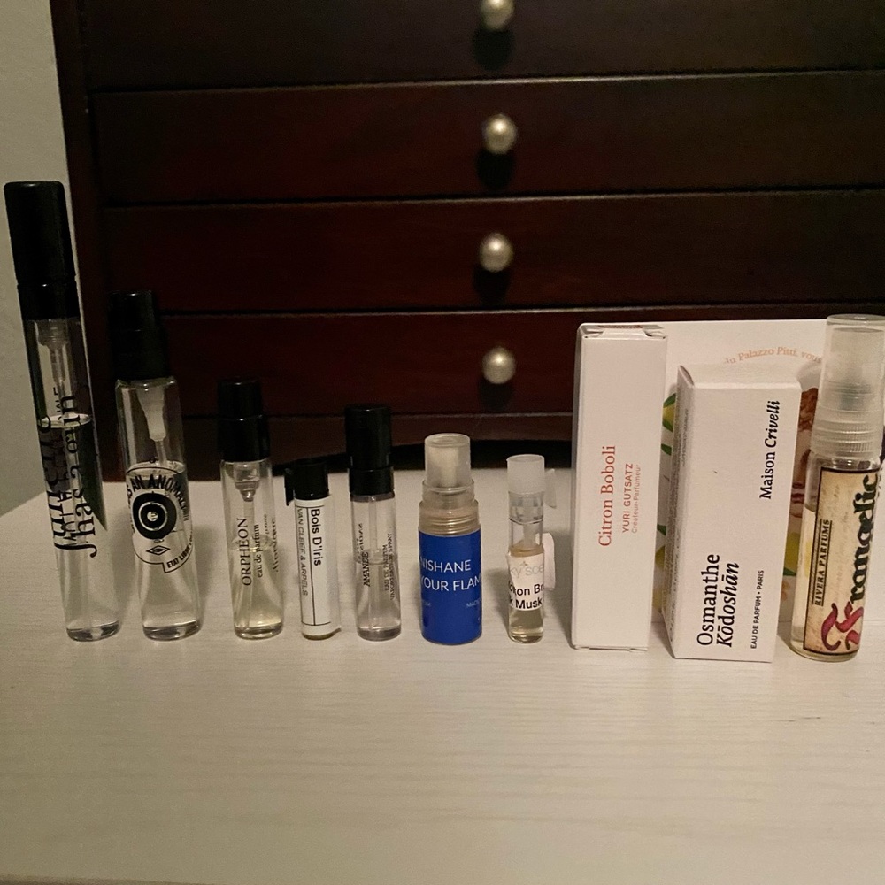 Niche fragrance samples x 10 - various sizes